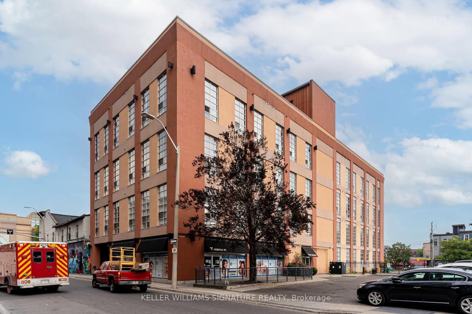 11 Rebecca Street, Unit 209