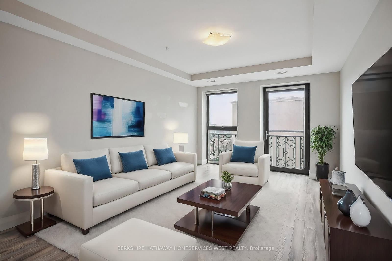 118 King Street E, Unit 920