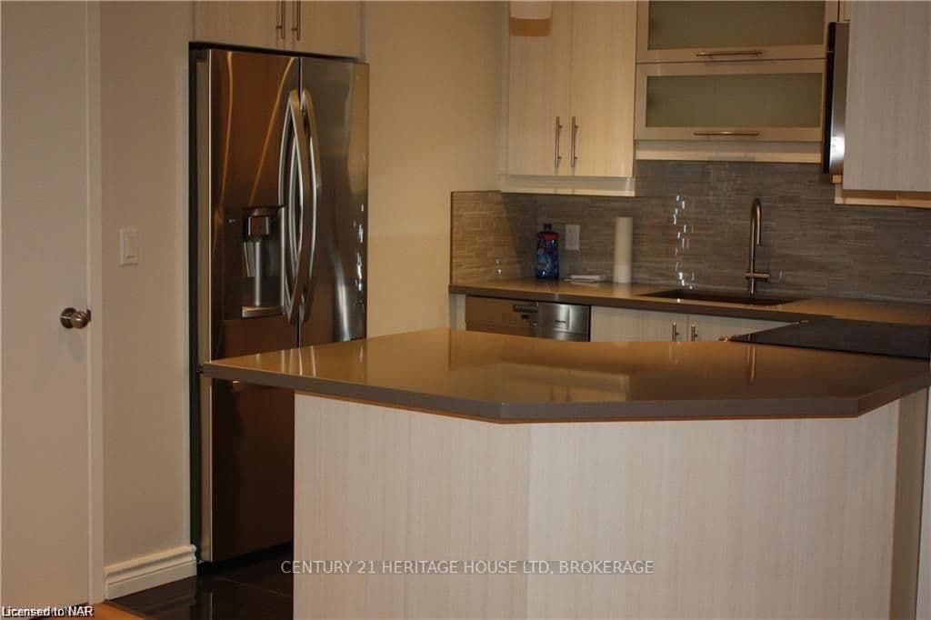 238 BERTIE Street, Unit 2