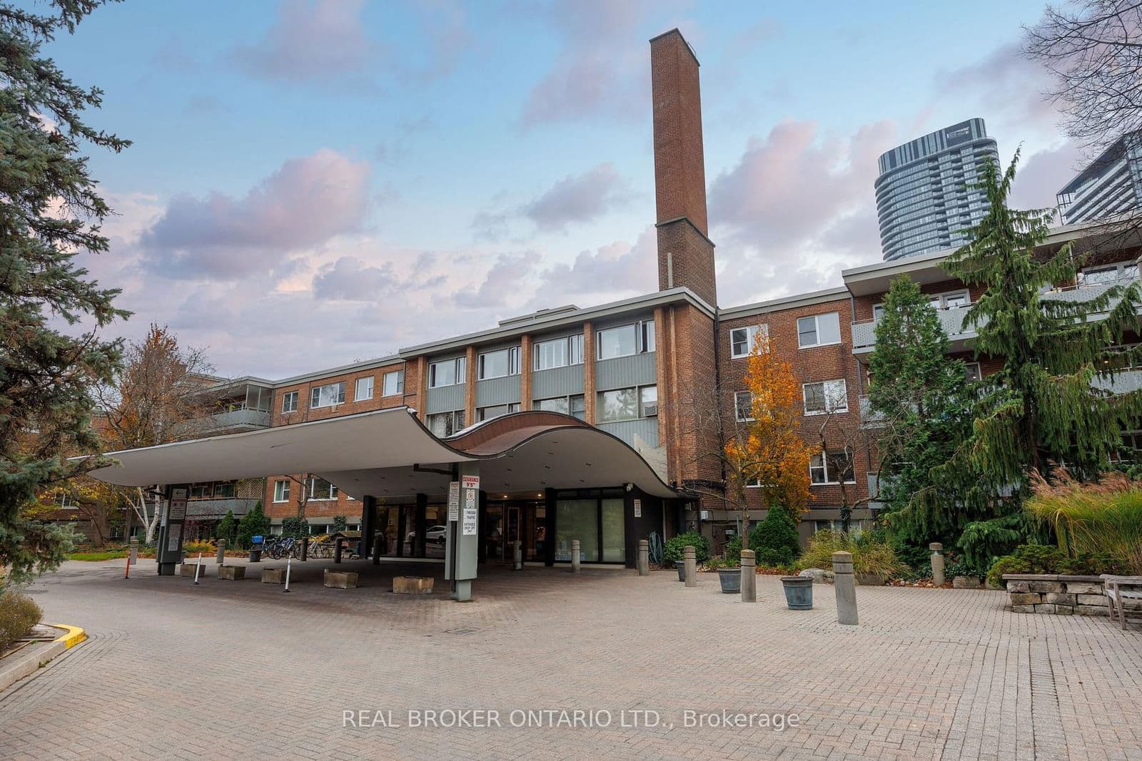 21 Dale Avenue, Unit 802