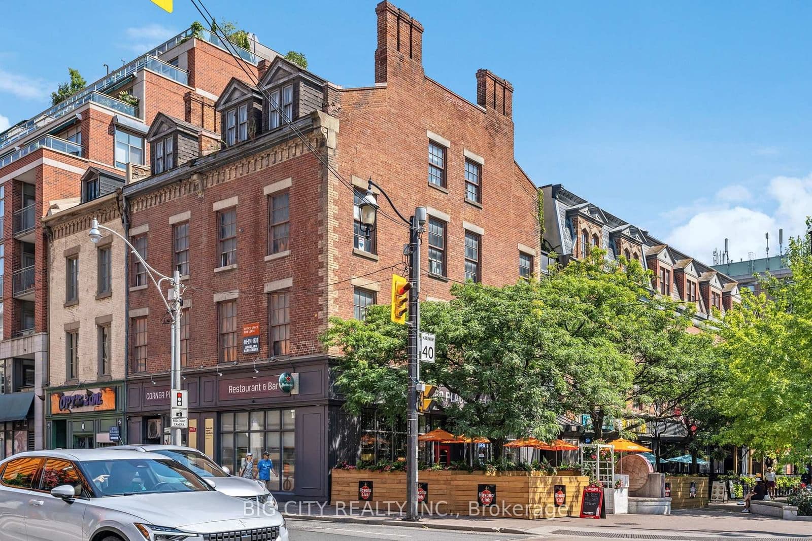 #200 - 100 Front Street E