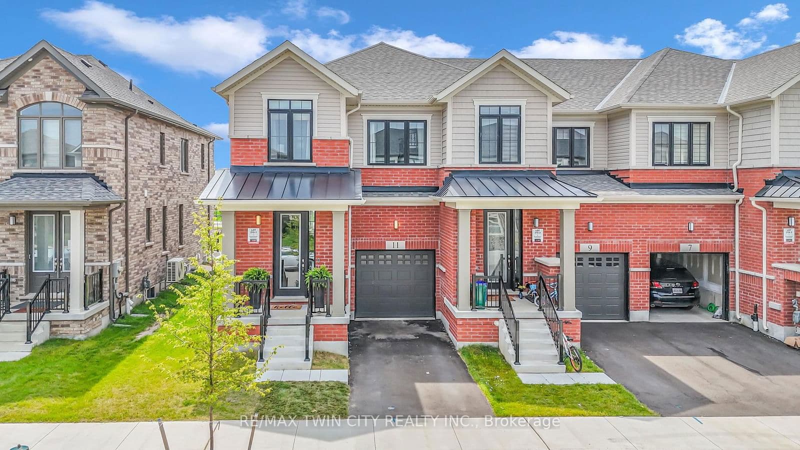 11 Crossmore Crescent