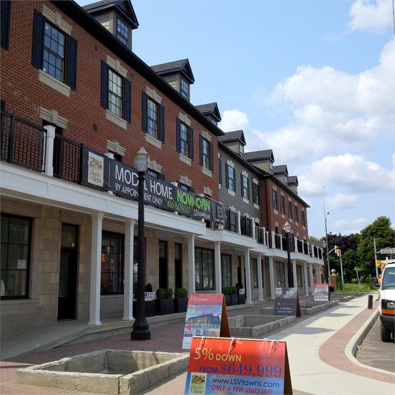 Le Sedici Villette Condos