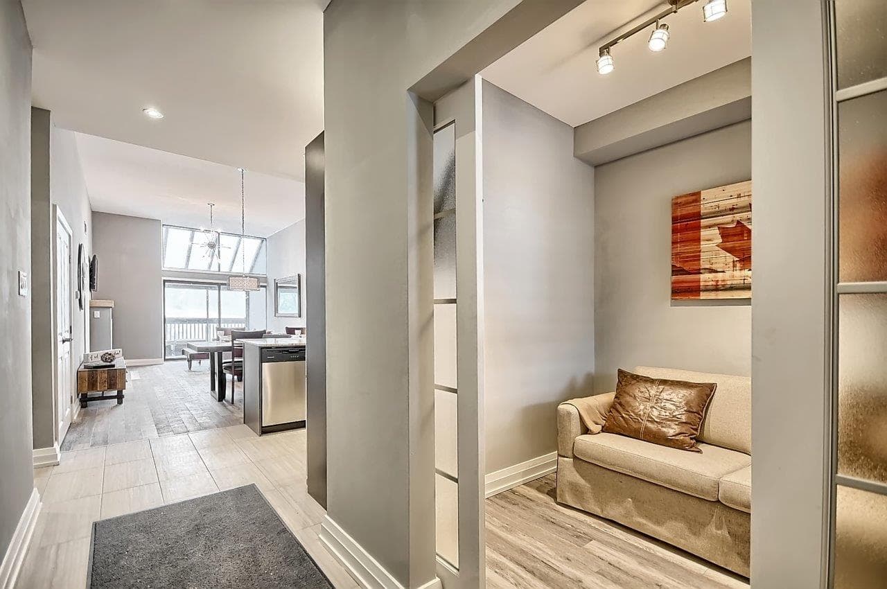 Slopeside Condos - Image 10