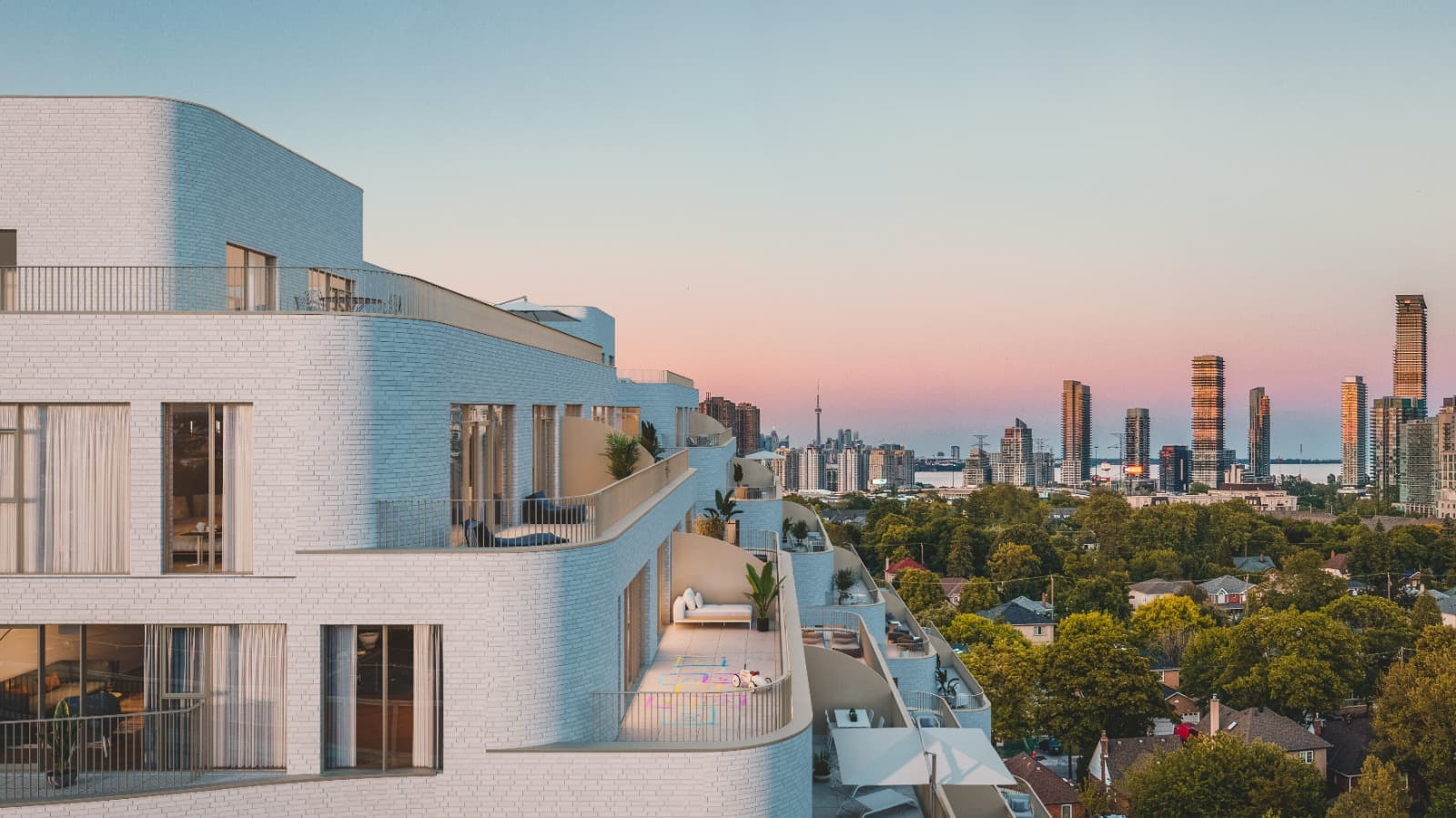 Reina Condos - Image 6