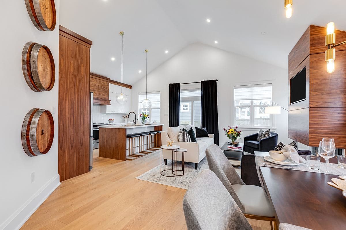 The Vines Towns - Image 11