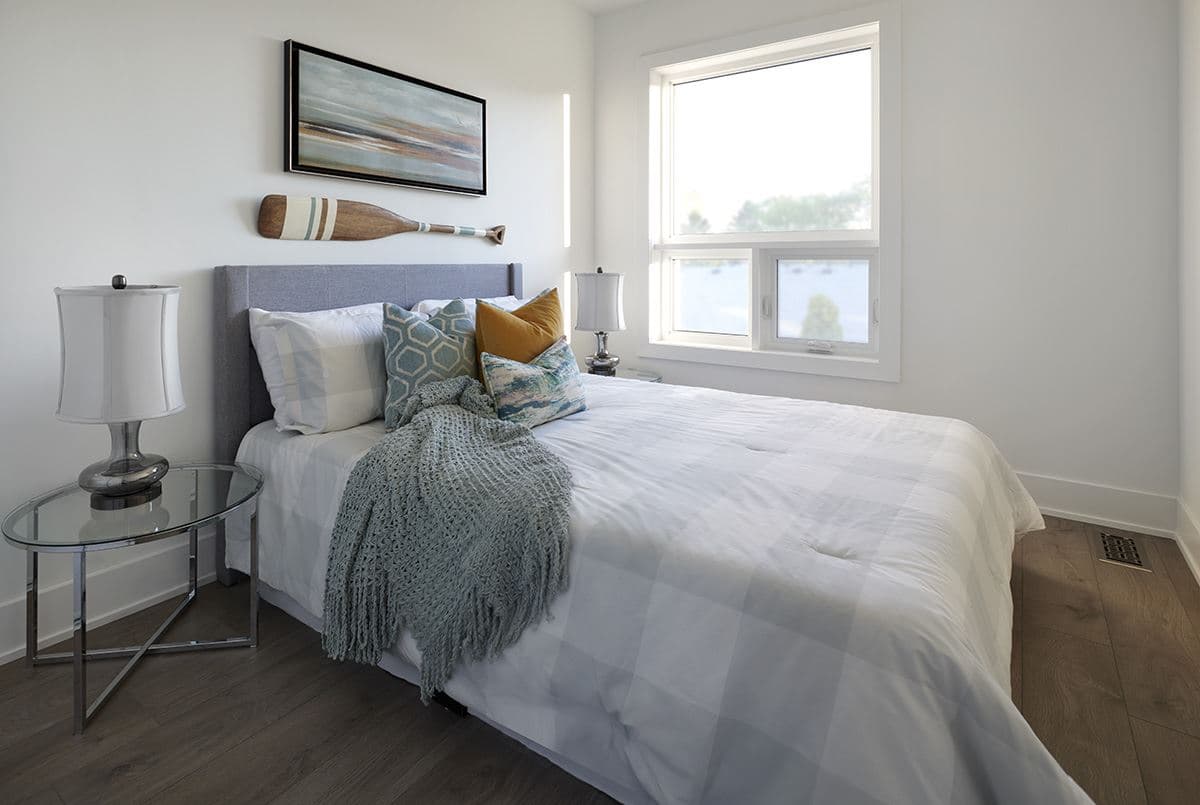 Curate Towns by the Lake - Image 10