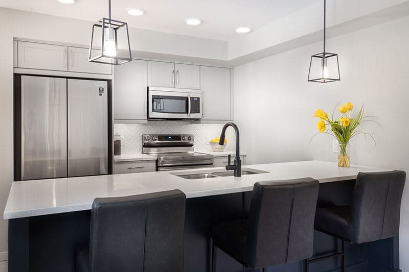 The Charles Condos - Image 15