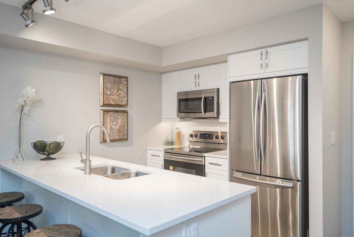 The Charles Condos - Image 16