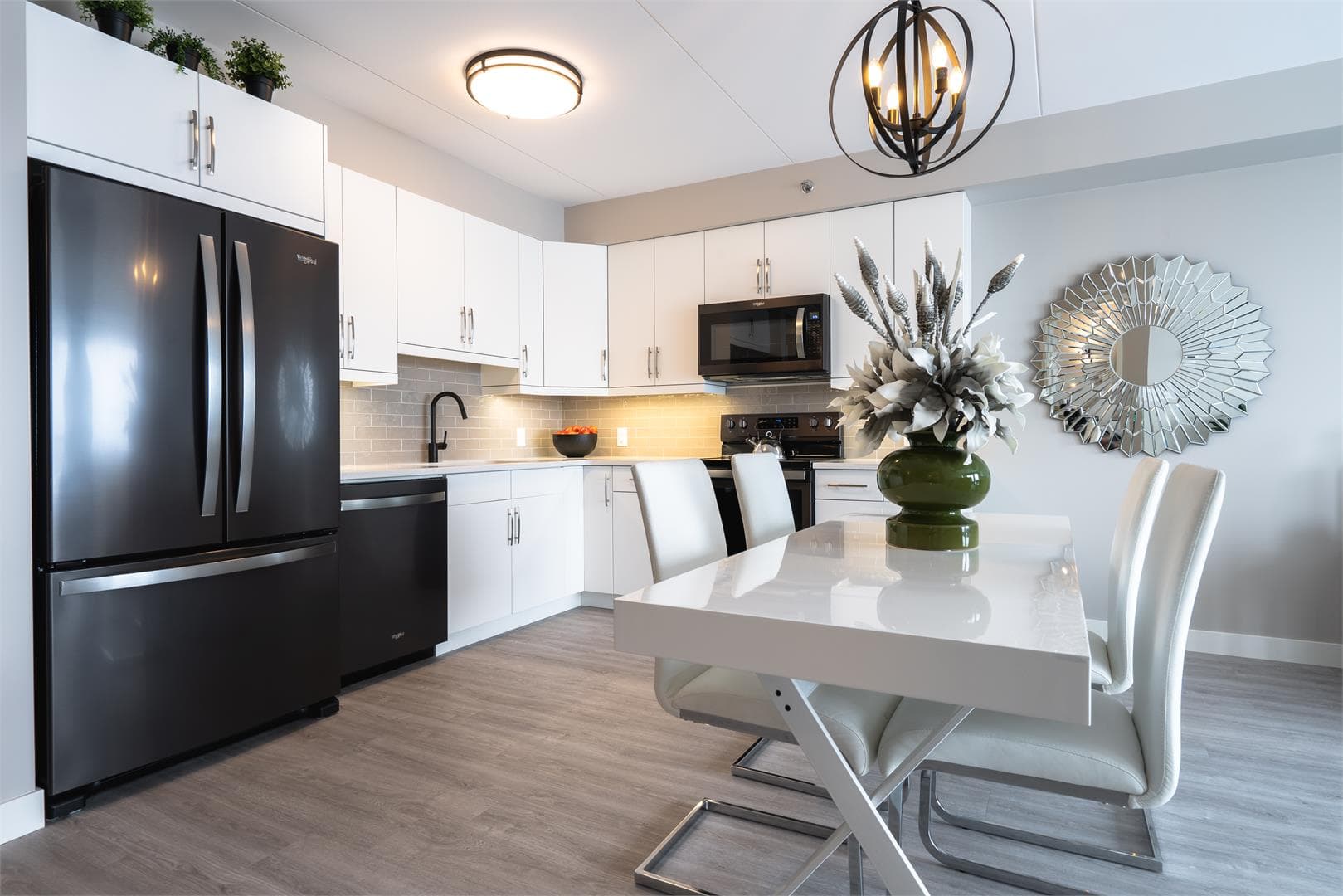 The Rise Condos - Image 17