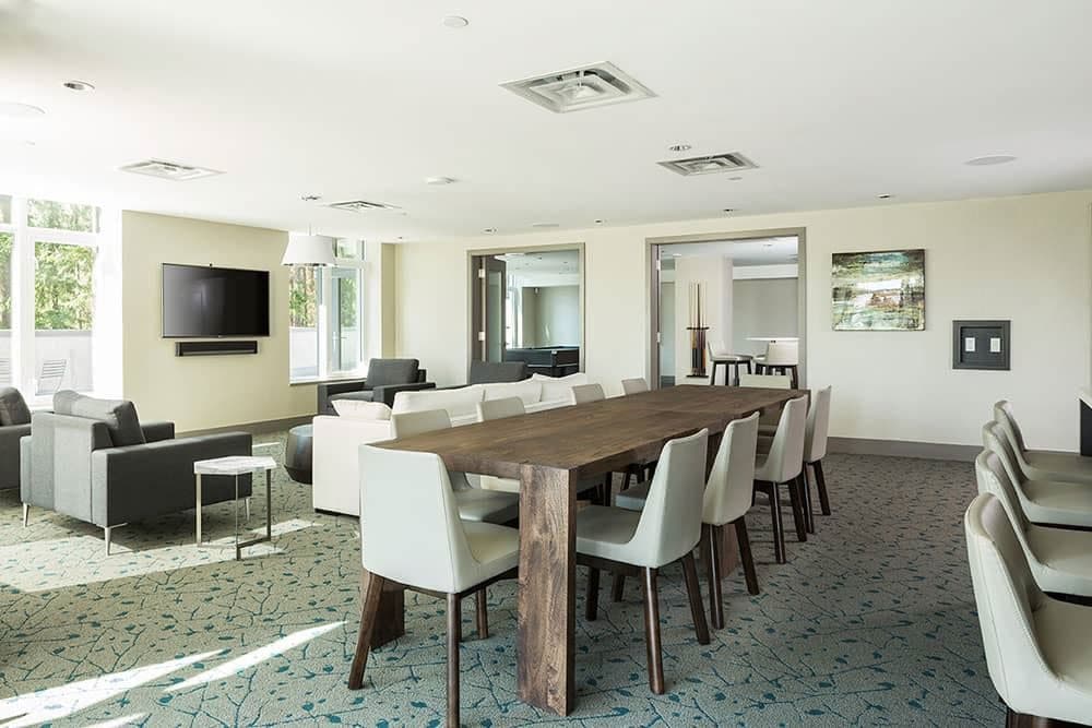 1335 Howe Condos - Image 4