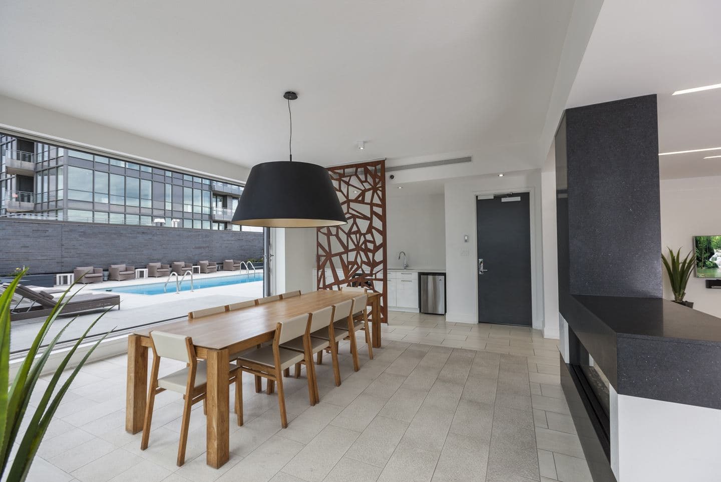 Le Solano Condos - Image 36