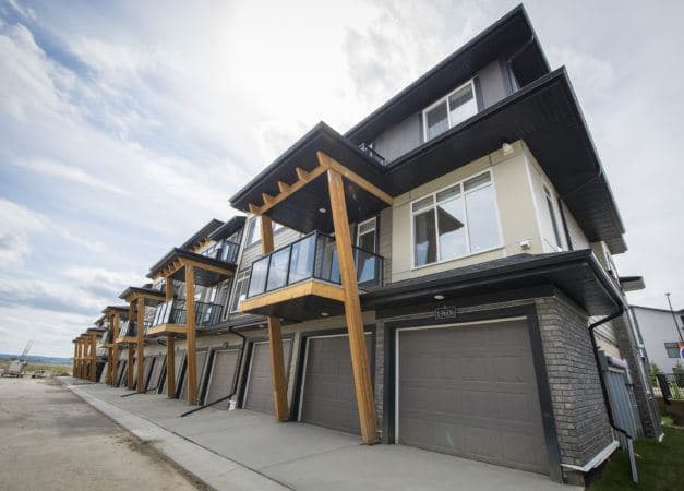 Stile Seton Condos - Image 3