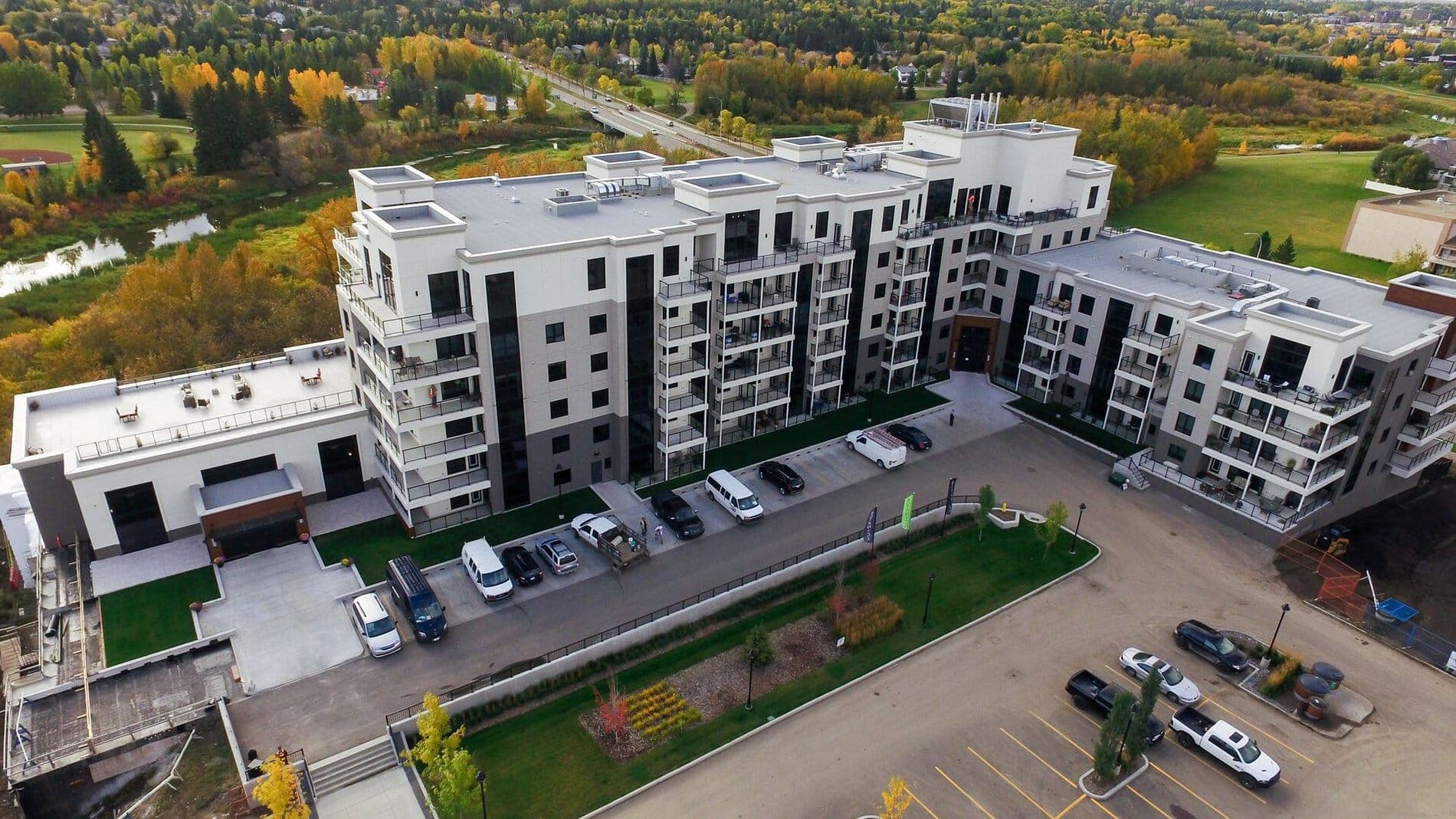 Botanica Condos - Image 3