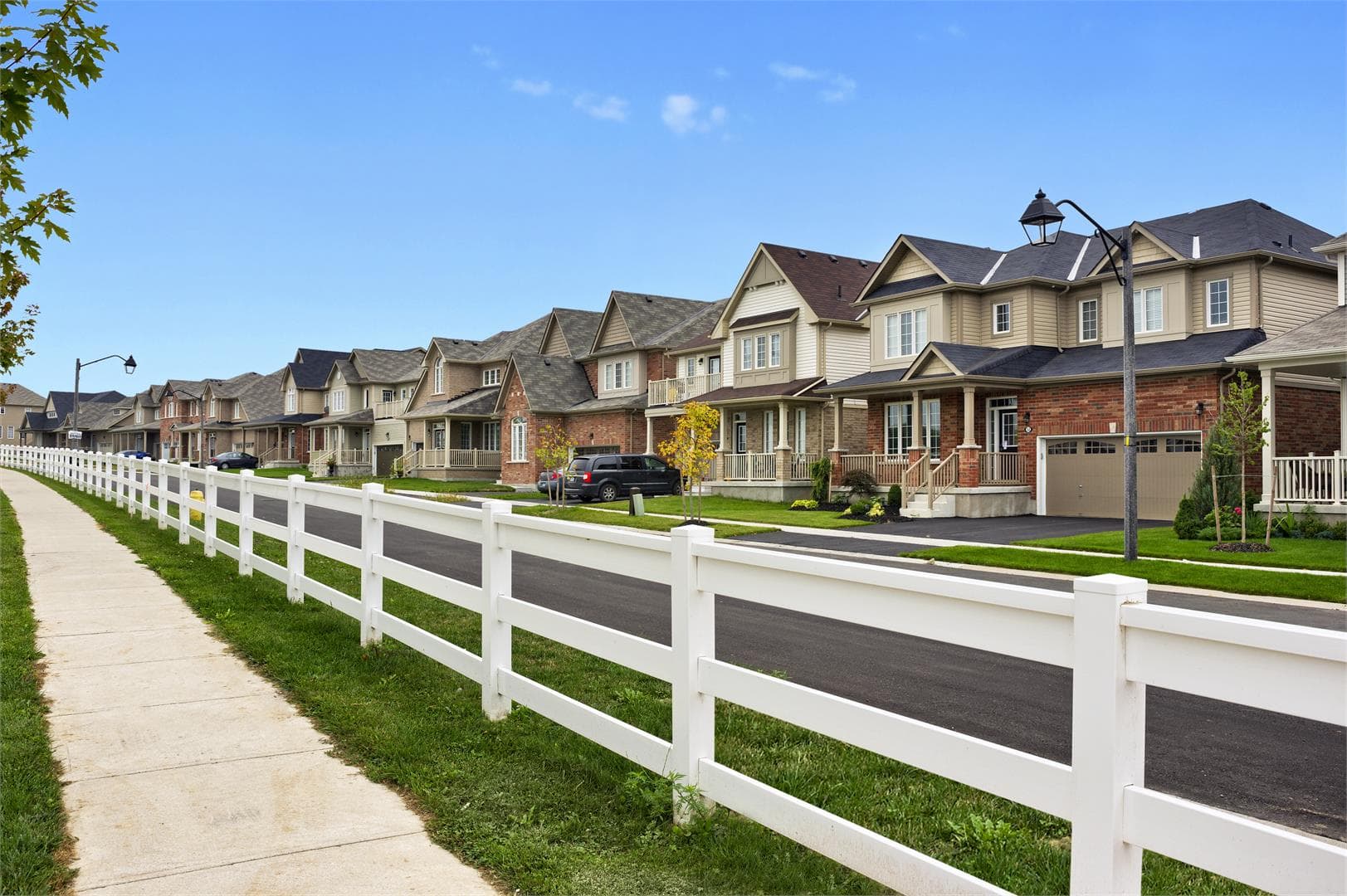 Empire Wyndfield Towns - Image 4