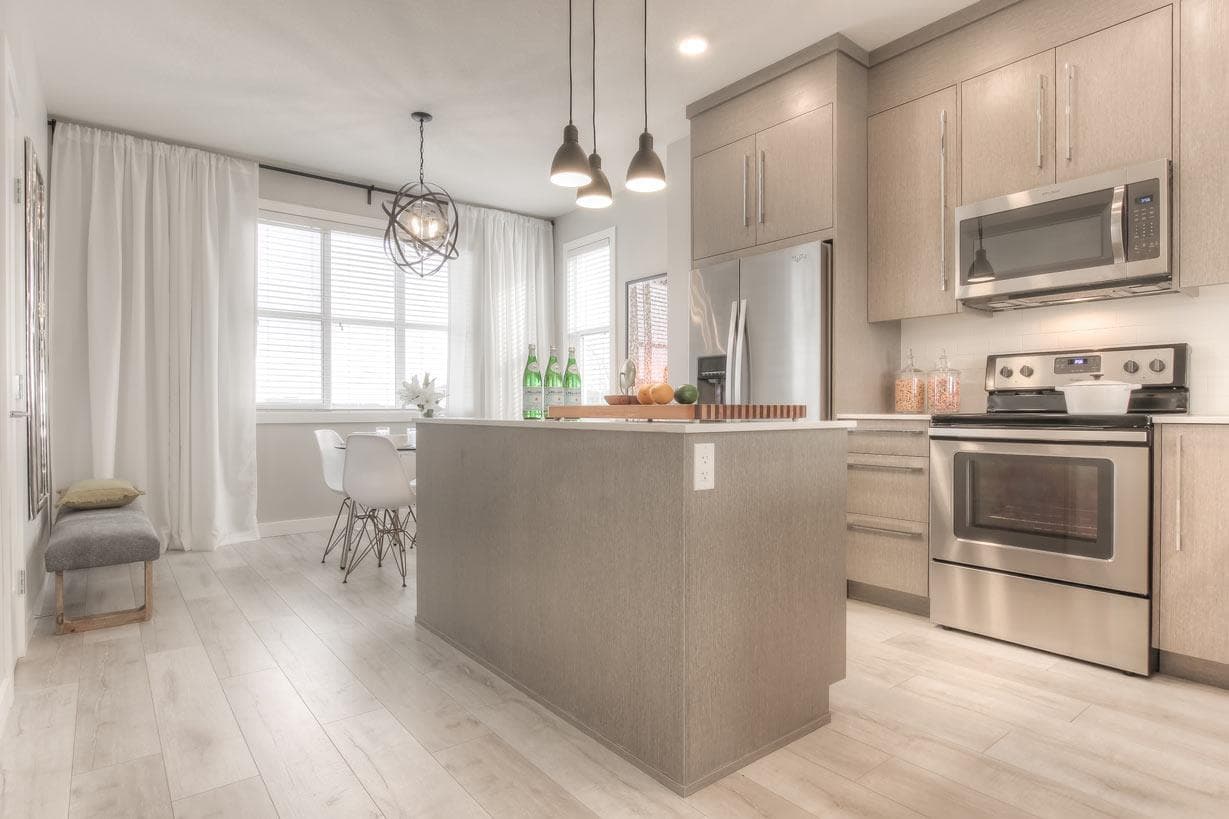 Chelsea Chestermere - Image 9