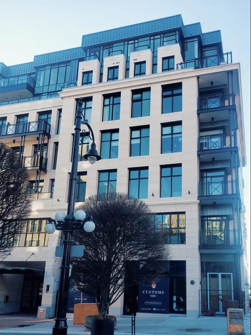 Customs House Condos - Image 8