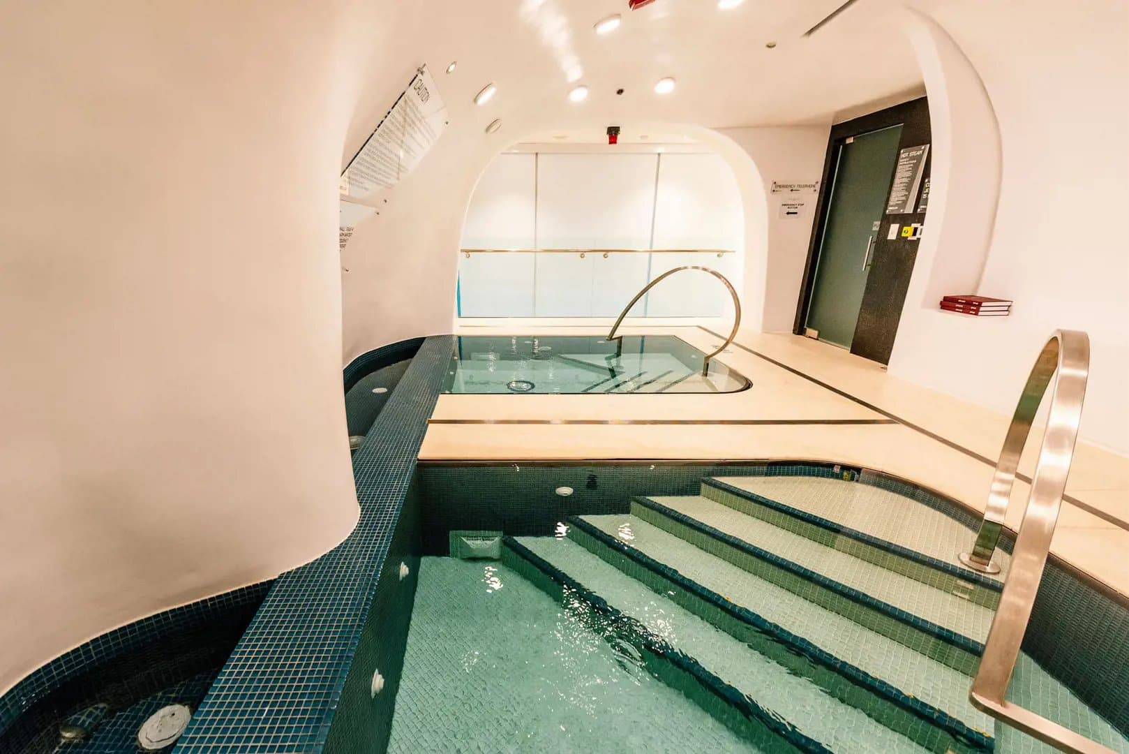 One Bloor Condos - Image 45