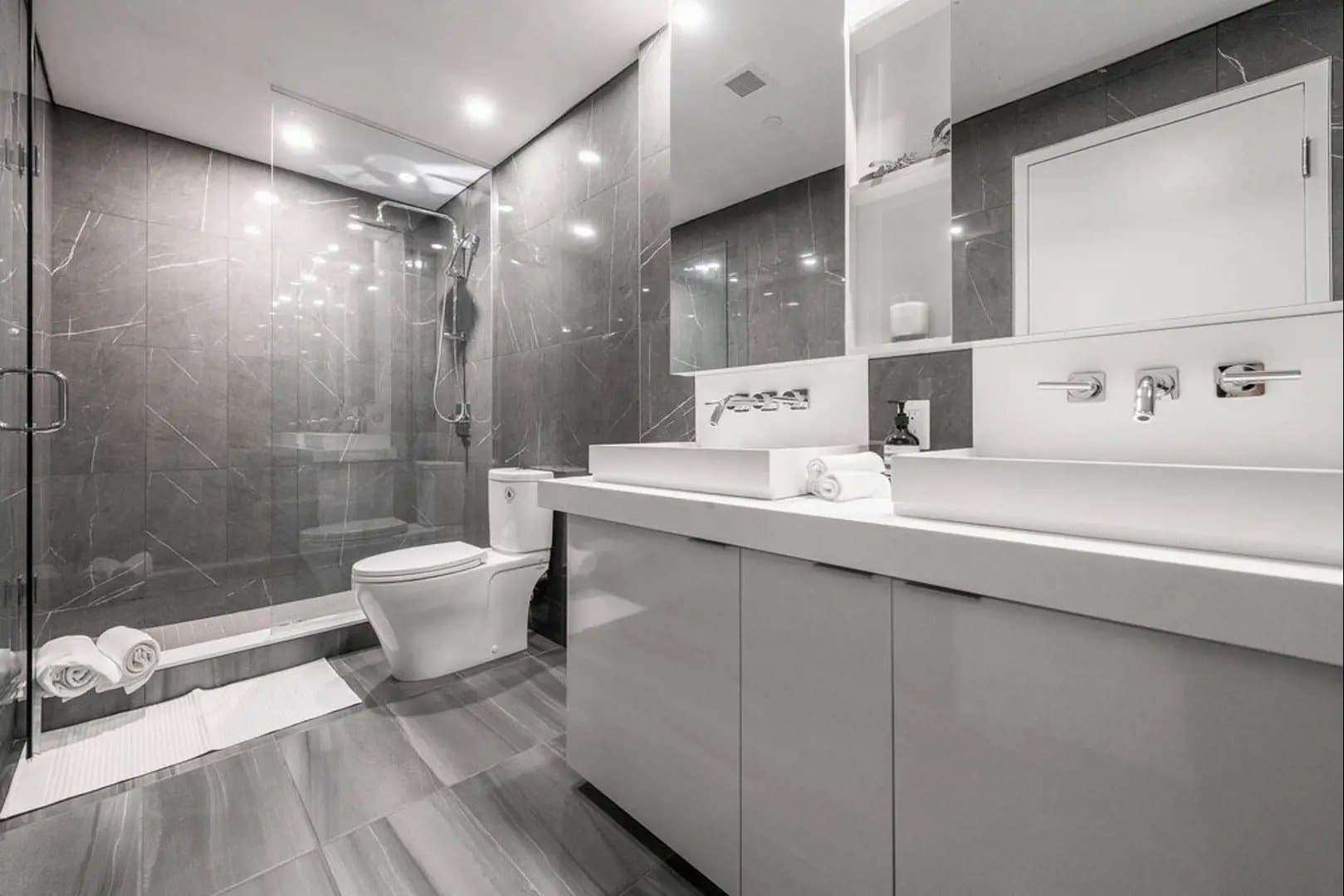 reResidences Condos - Image 18