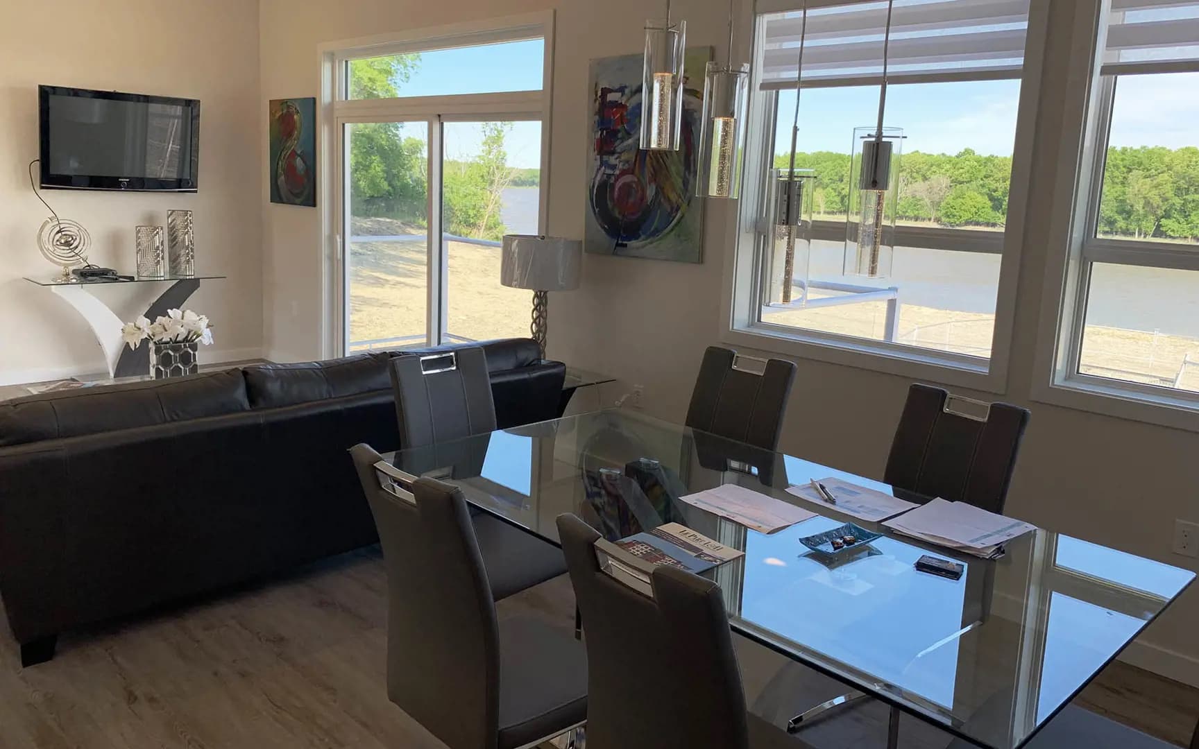 Le Parc I & II Condos - Image 5