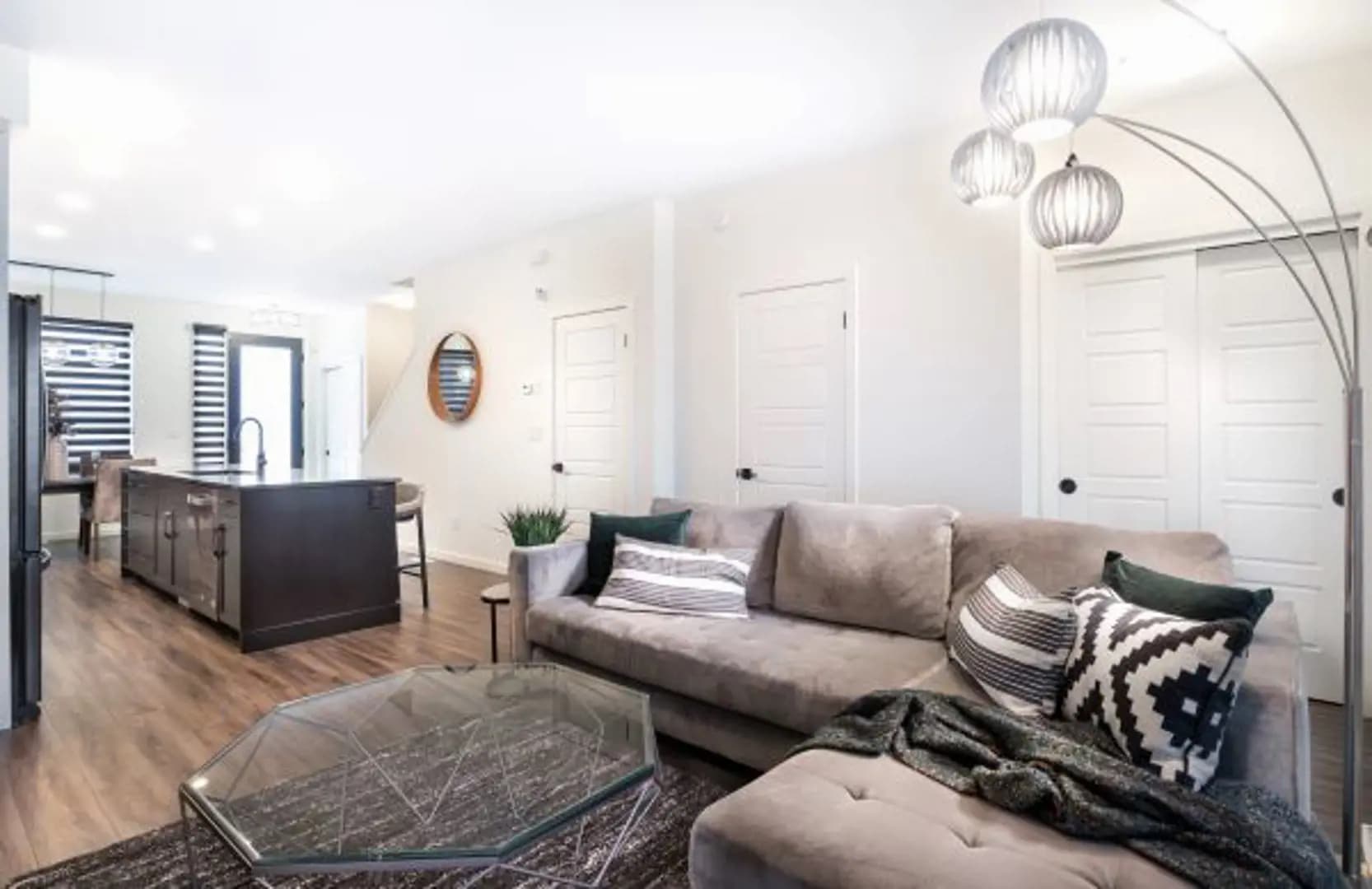 Couture South Towns - Image 4