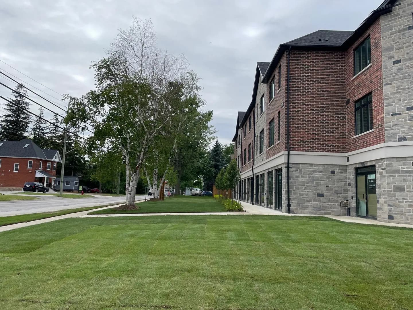 Heritage Place Condos - Image 4