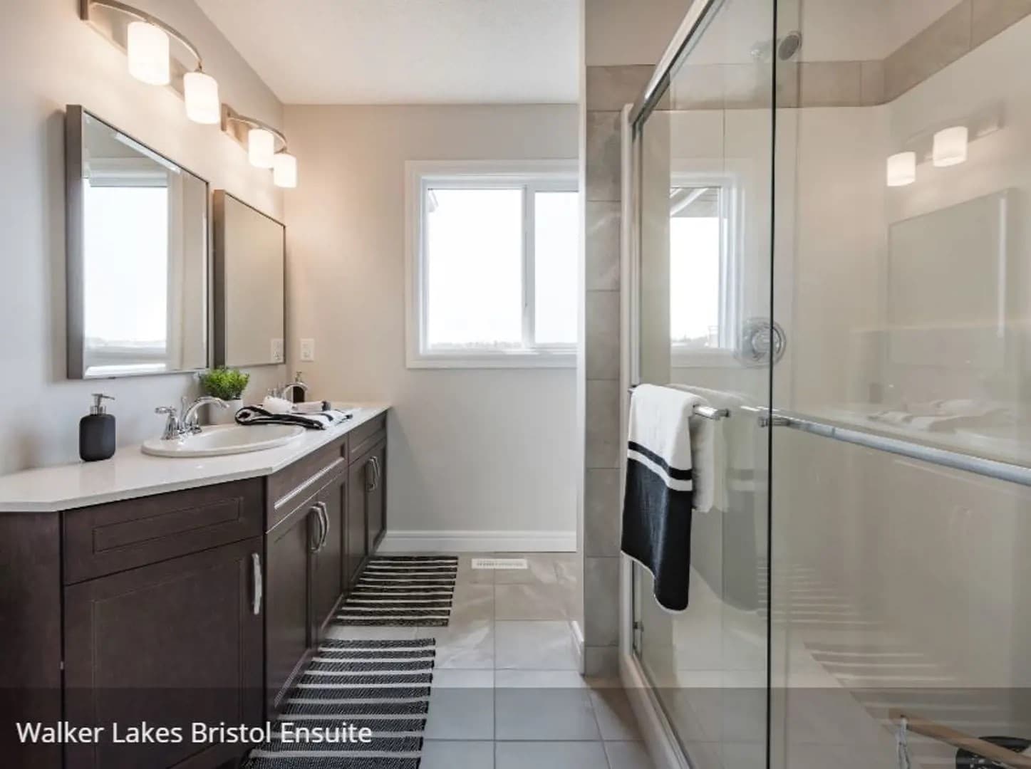 Walker Summit Towns - Image 20