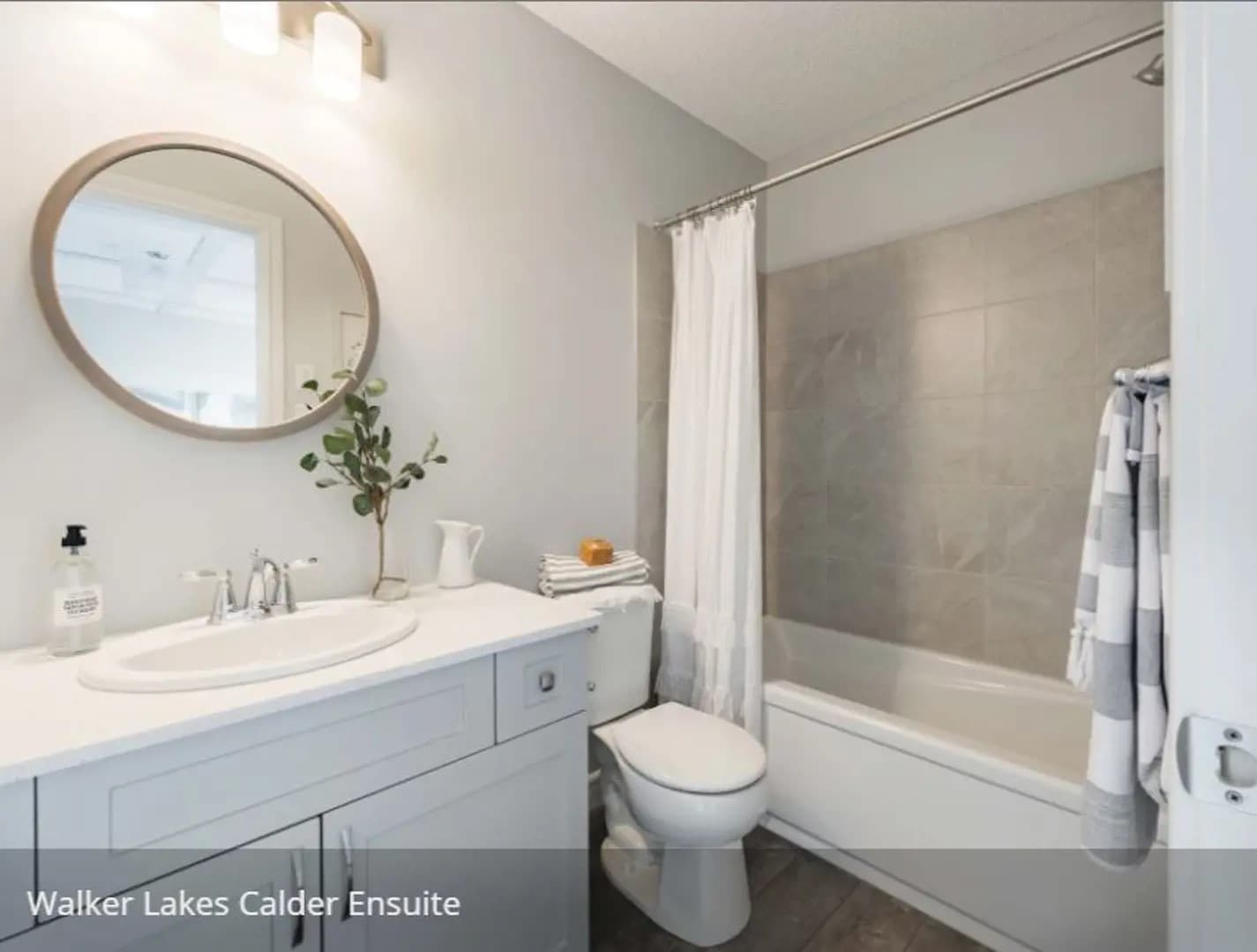 Walker Summit Towns - Image 21