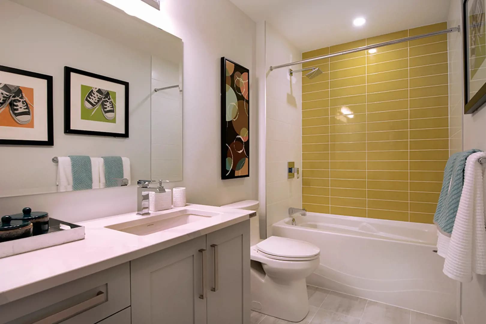 Avalon West Towns - Image 19