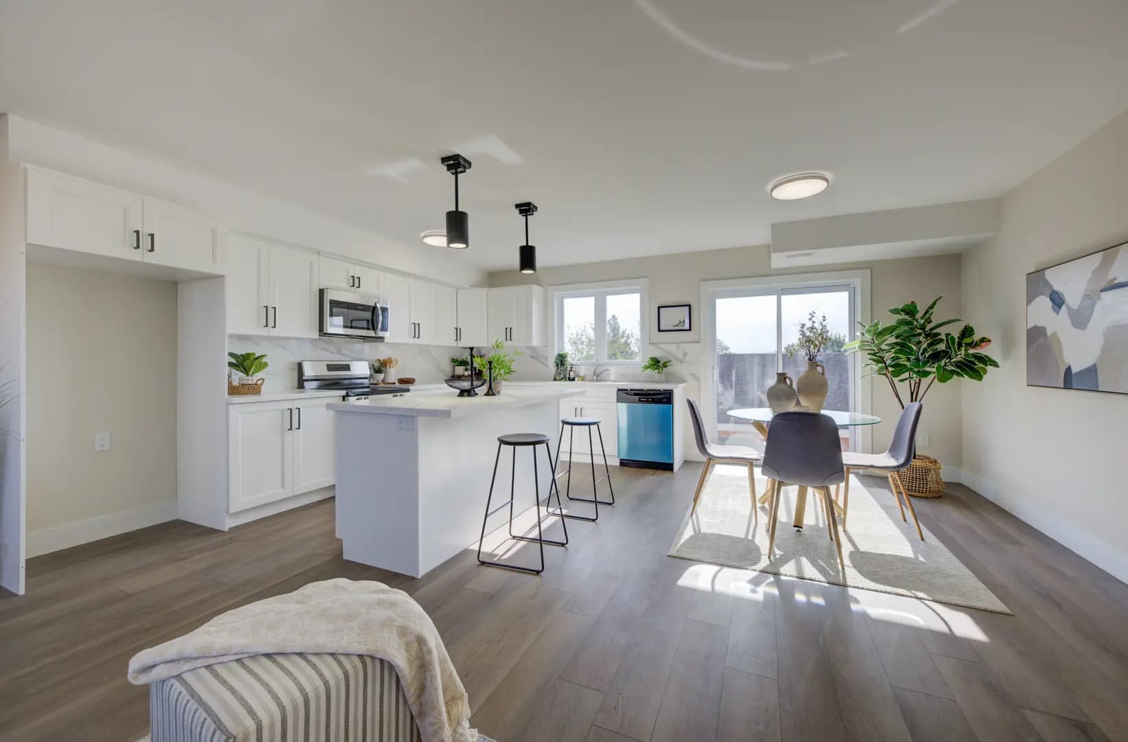 Cedar Hill Condos - Image 5