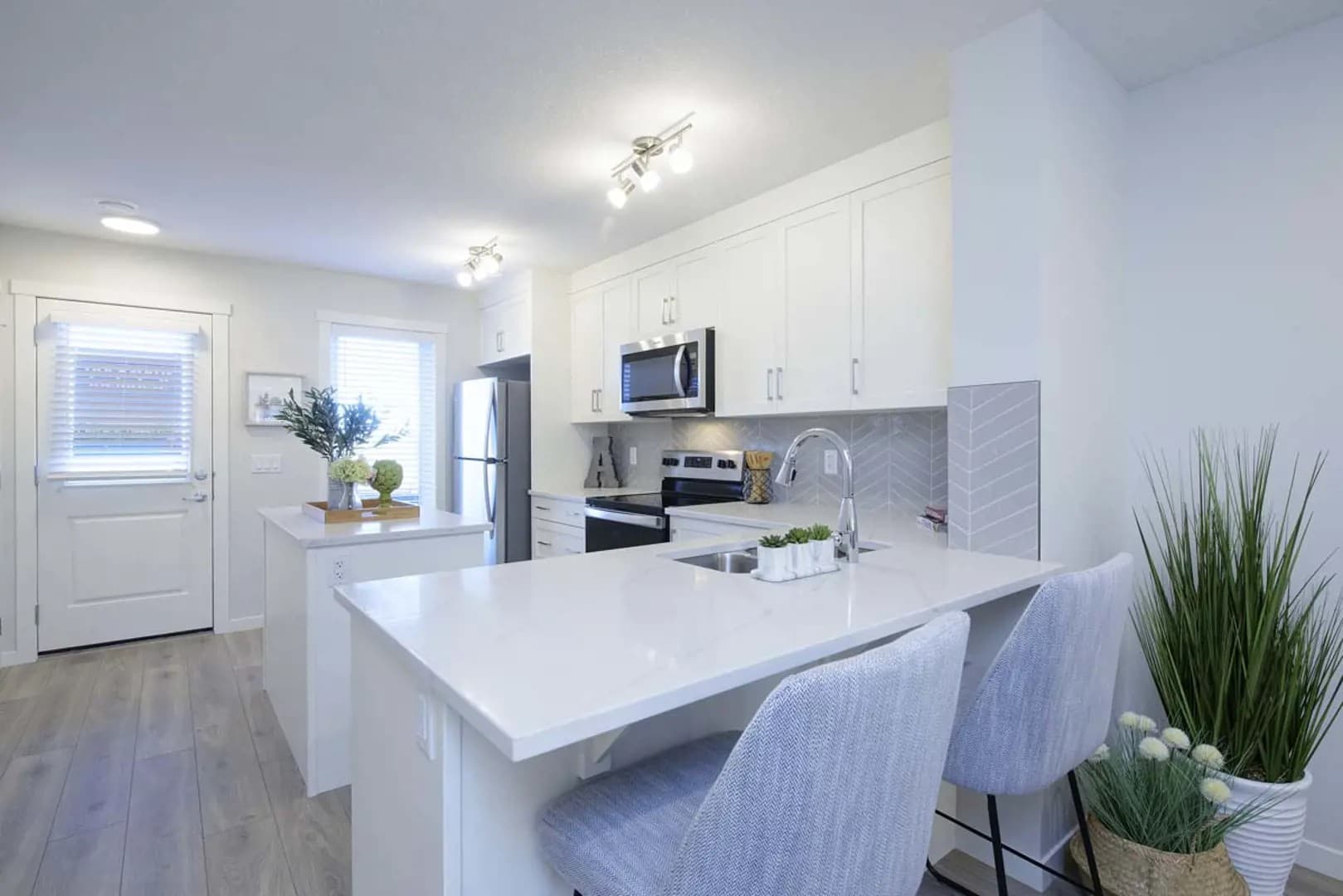 Zen Mahogany Towns - Image 11