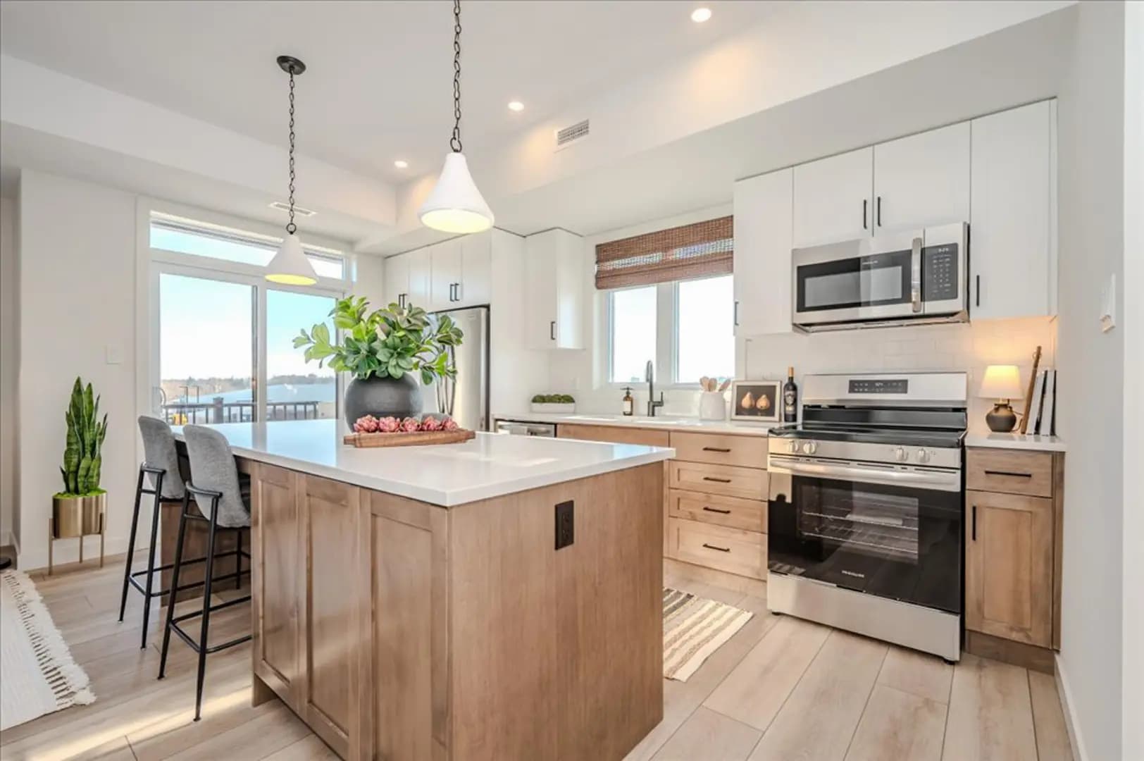 Northside Townhouse - Image 12